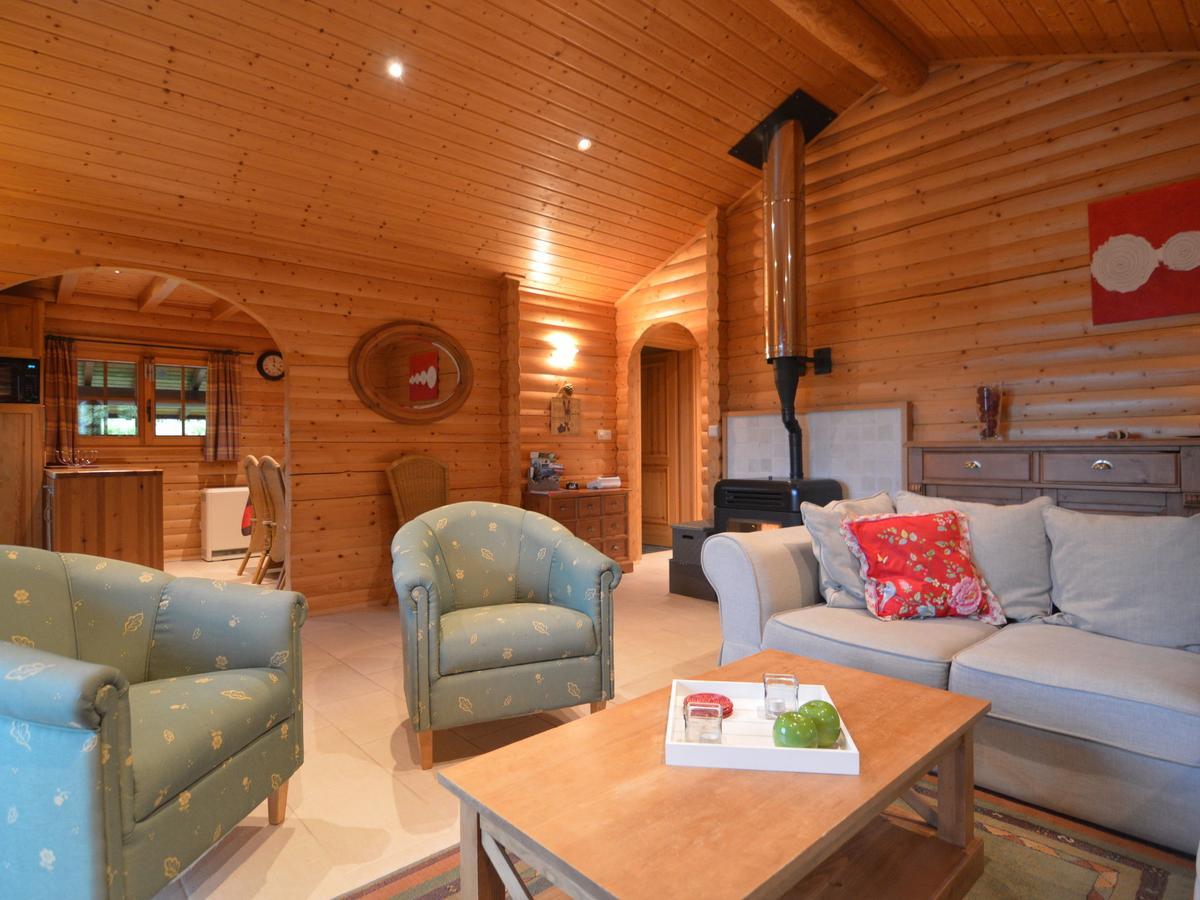 Charming Chalet With Private Garden In Stavelot Hockai Bagian luar foto