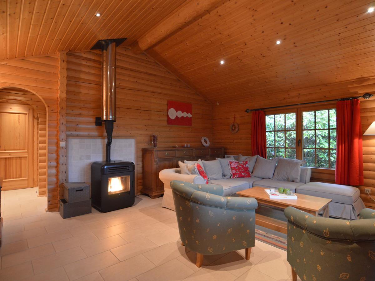 Charming Chalet With Private Garden In Stavelot Hockai Bagian luar foto