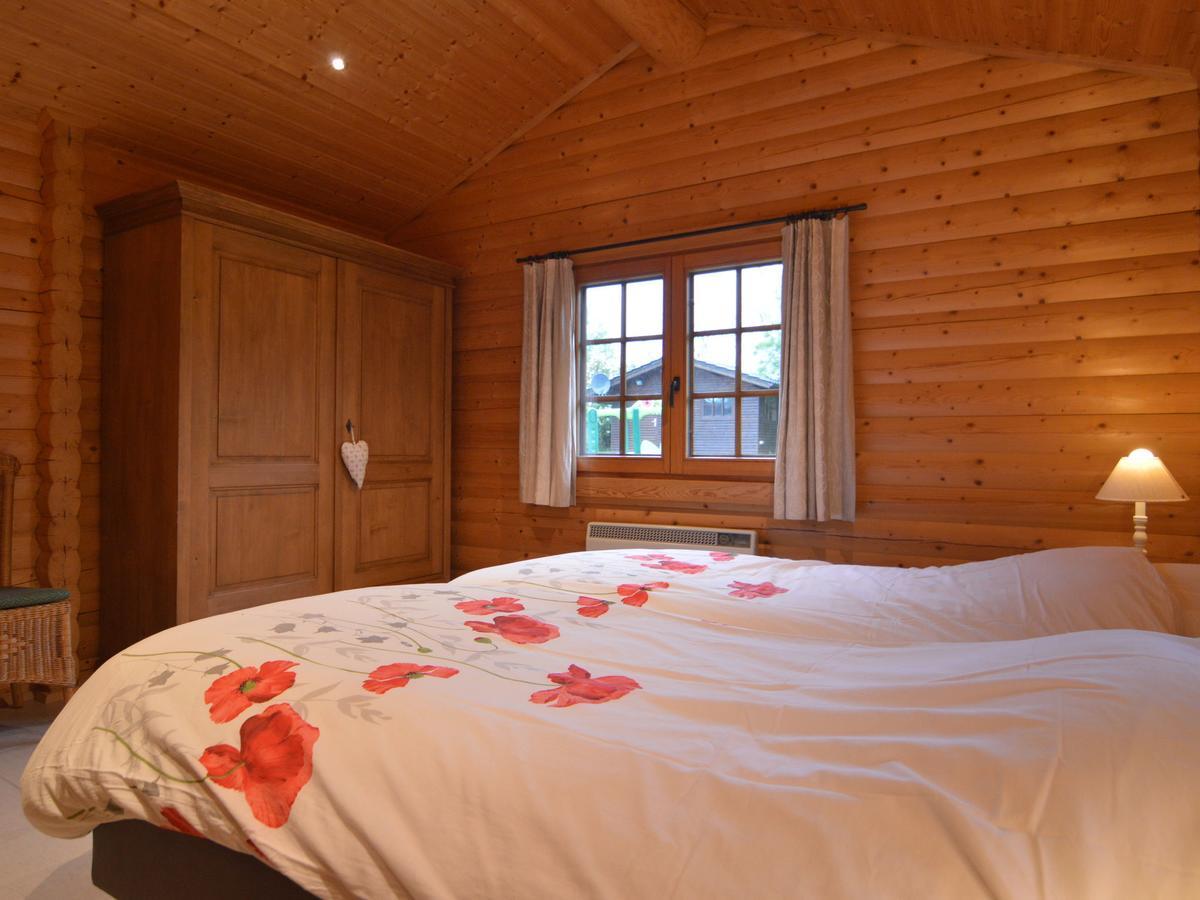 Charming Chalet With Private Garden In Stavelot Hockai Bagian luar foto