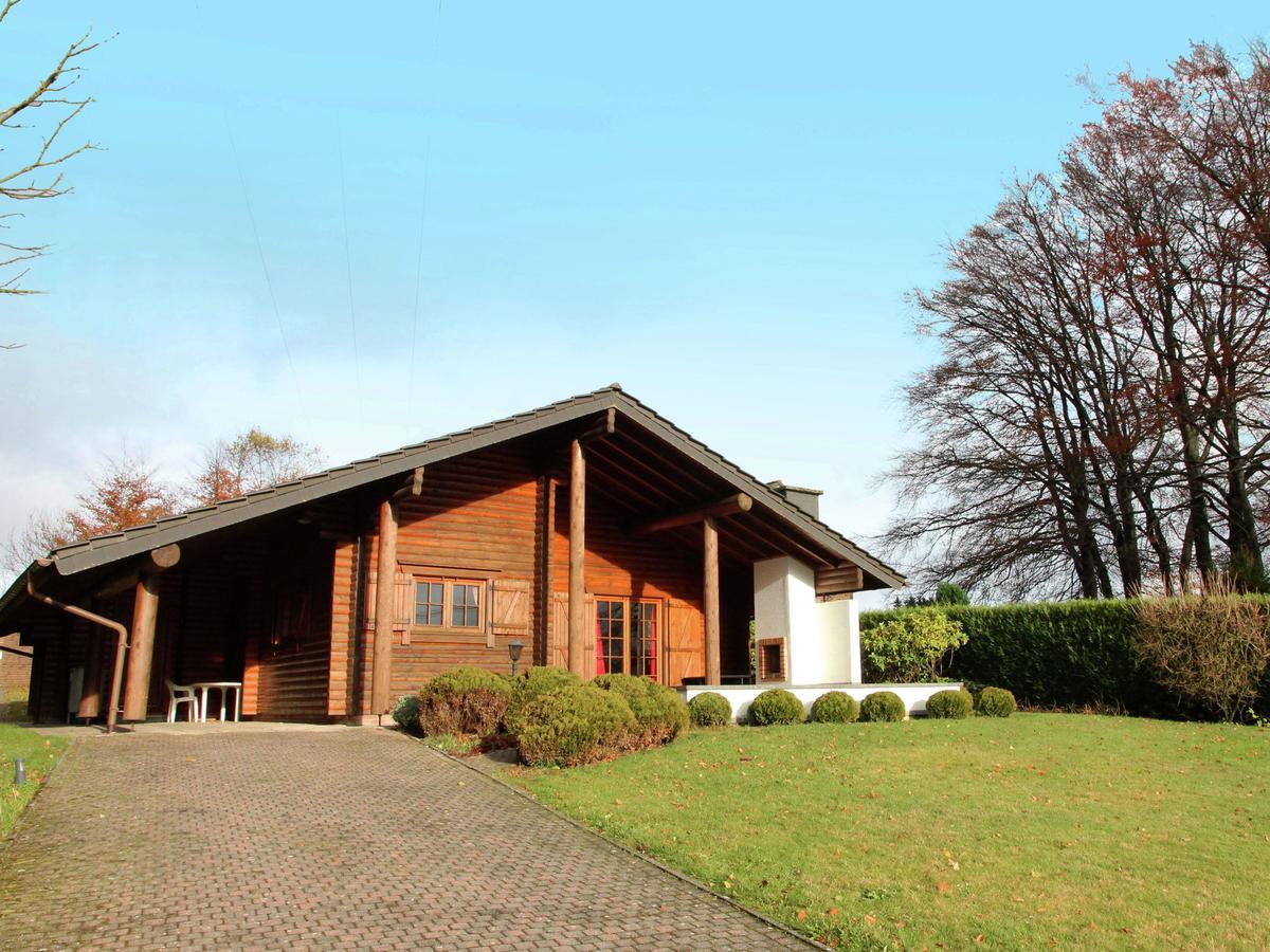 Charming Chalet With Private Garden In Stavelot Hockai Bagian luar foto