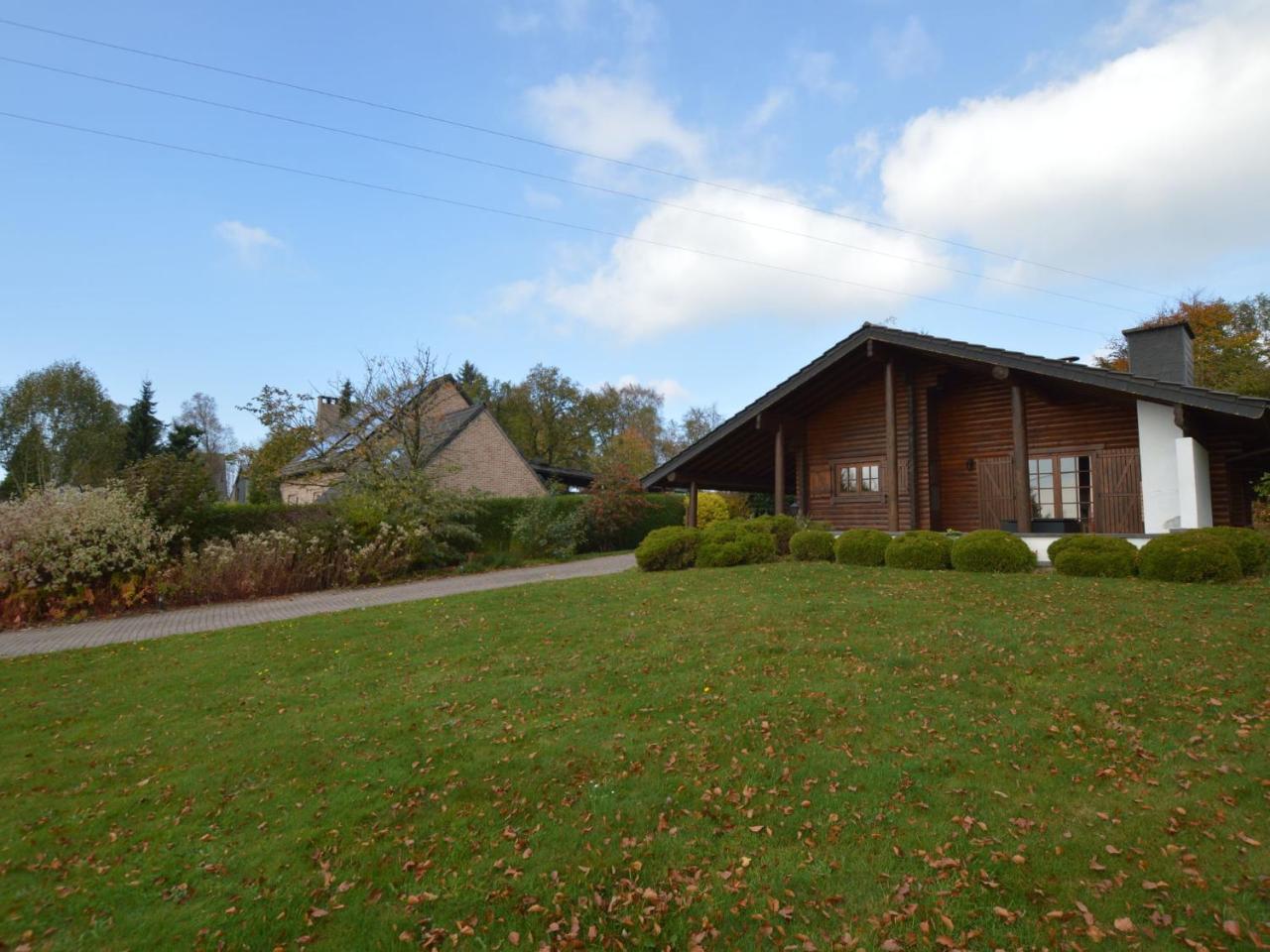 Charming Chalet With Private Garden In Stavelot Hockai Bagian luar foto